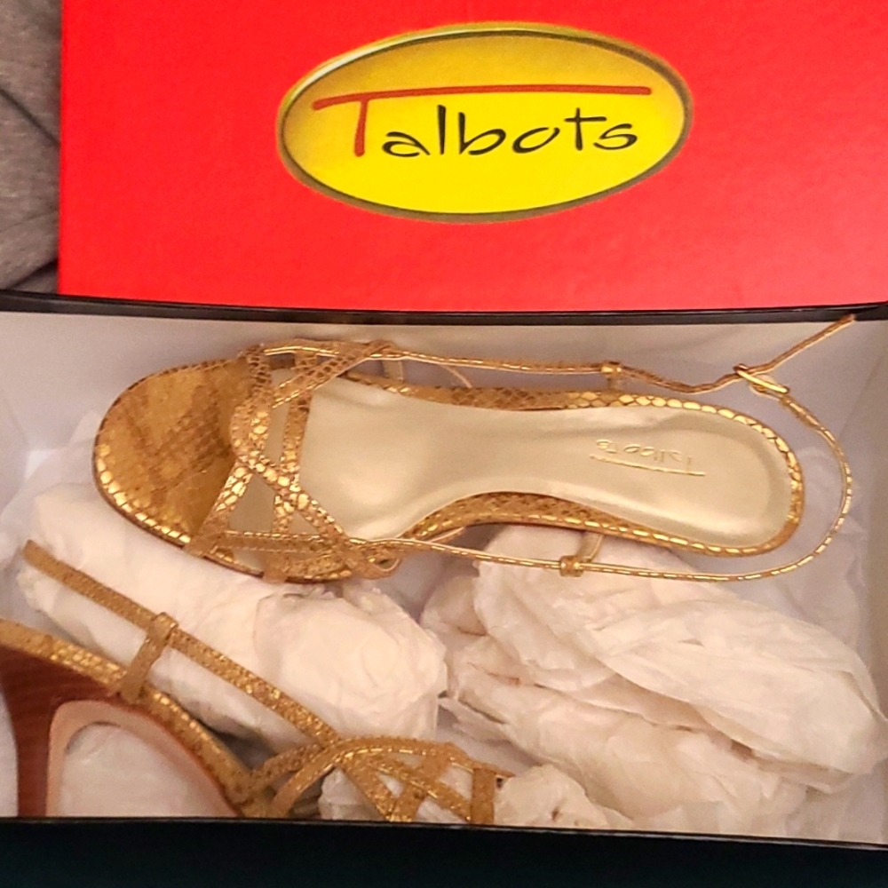 Talbots gold heel